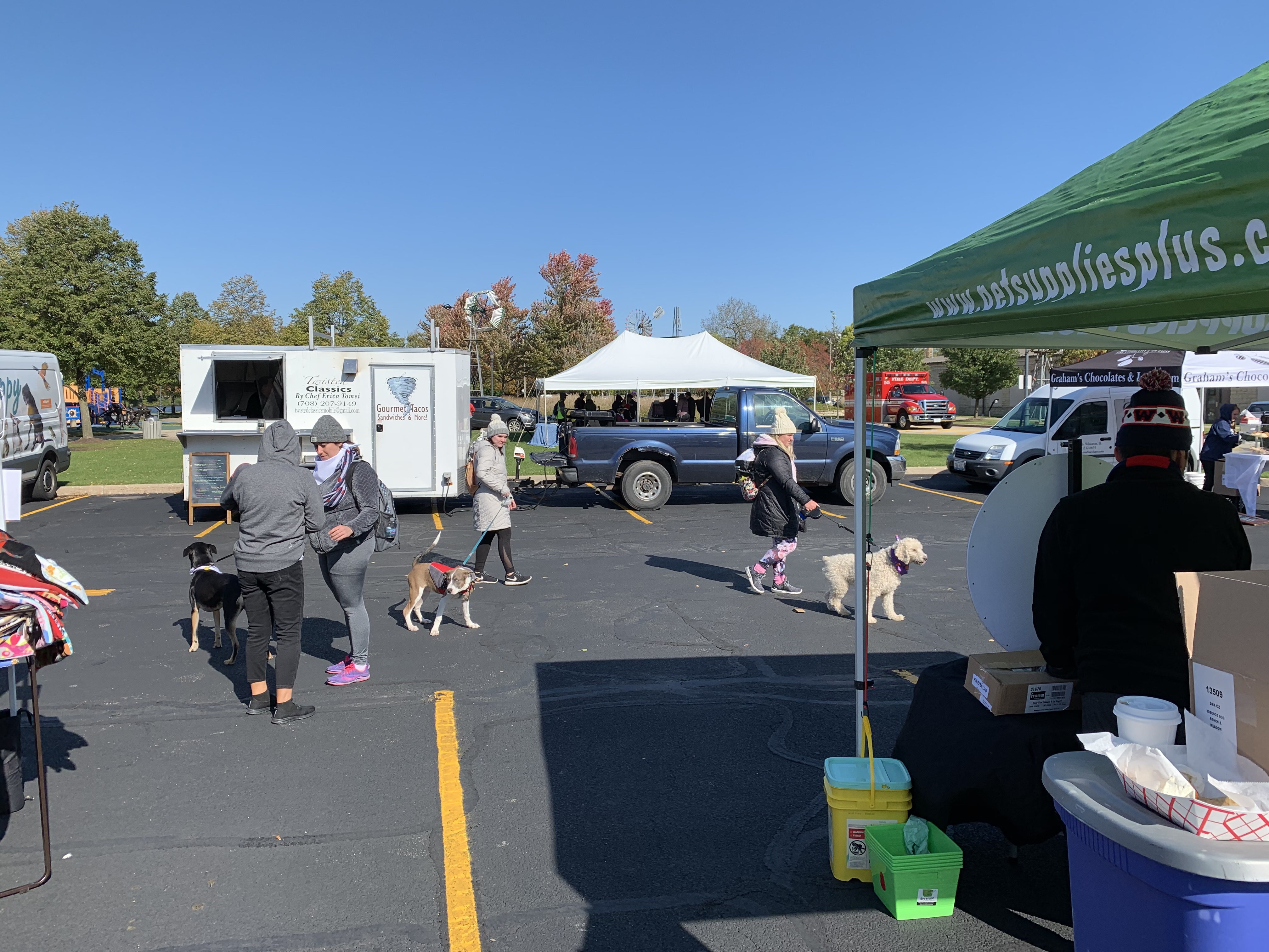 There were lots of vendors with neat items and services for sale, and everyone enjoyed mingling and meeting new dog and human friends.